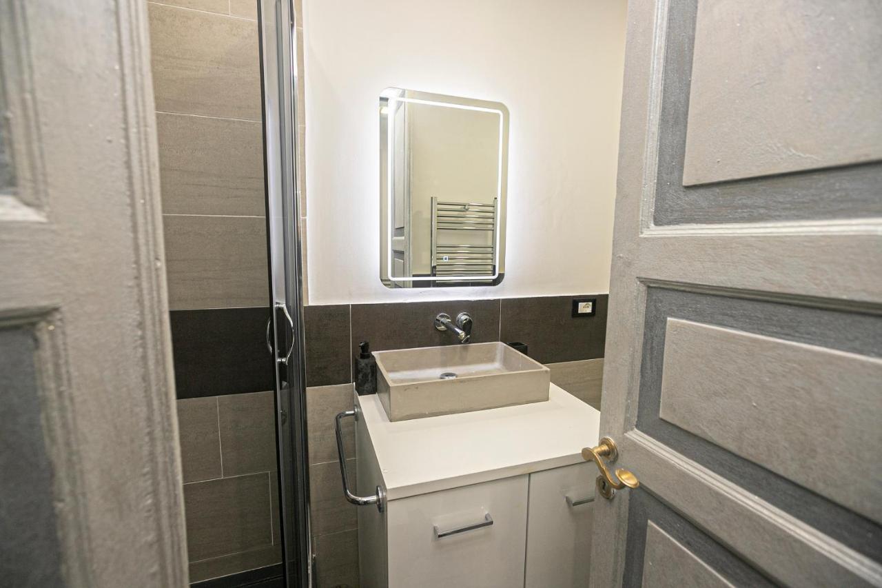 Dimora Patrizia In Centro Apartment Генуа Екстериор снимка