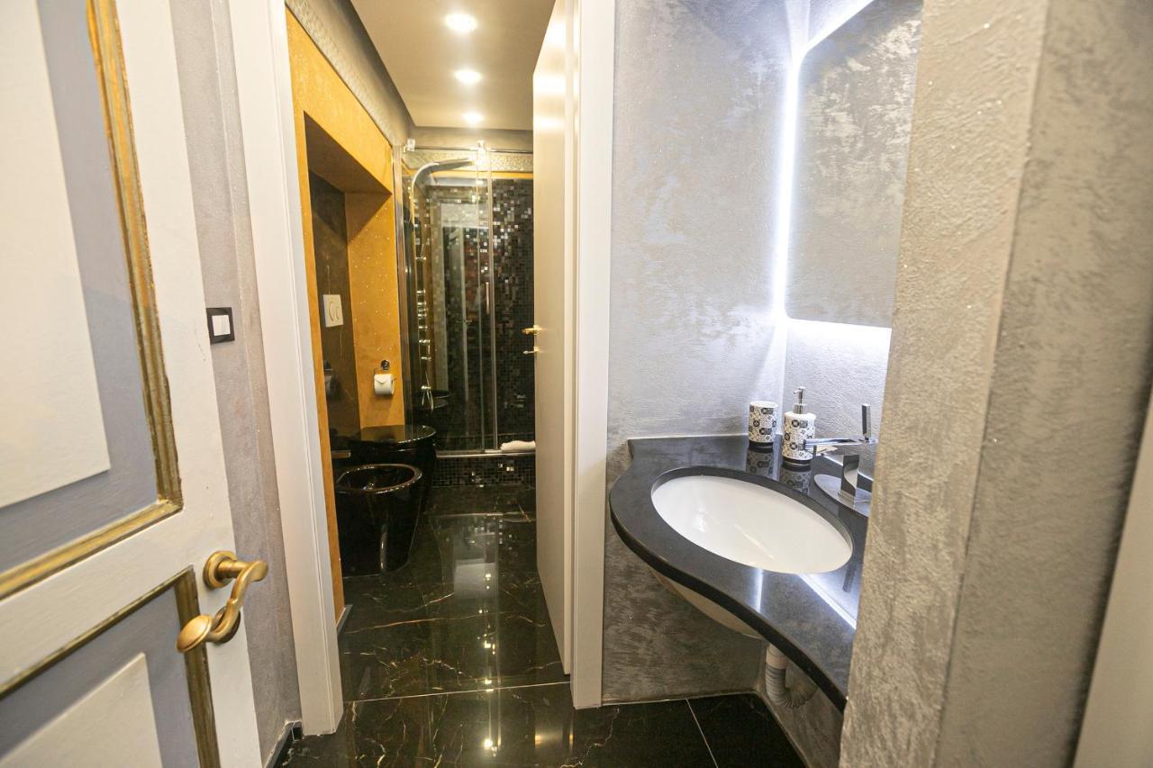 Dimora Patrizia In Centro Apartment Генуа Екстериор снимка